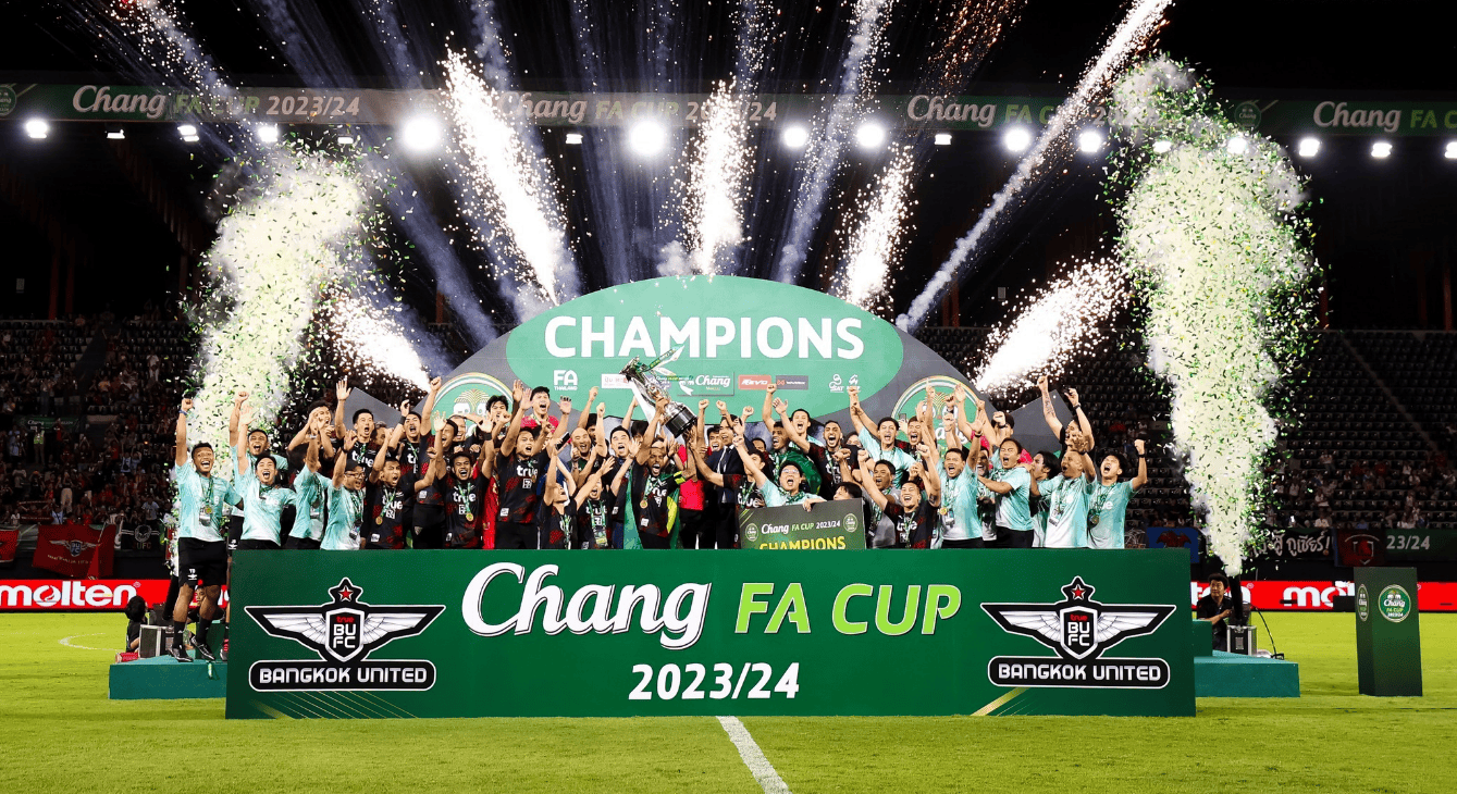 包含赛前体能课后，托特纳姆造点机会备战亚冠，赛场秩序良好，年轻球员得到机会的词条