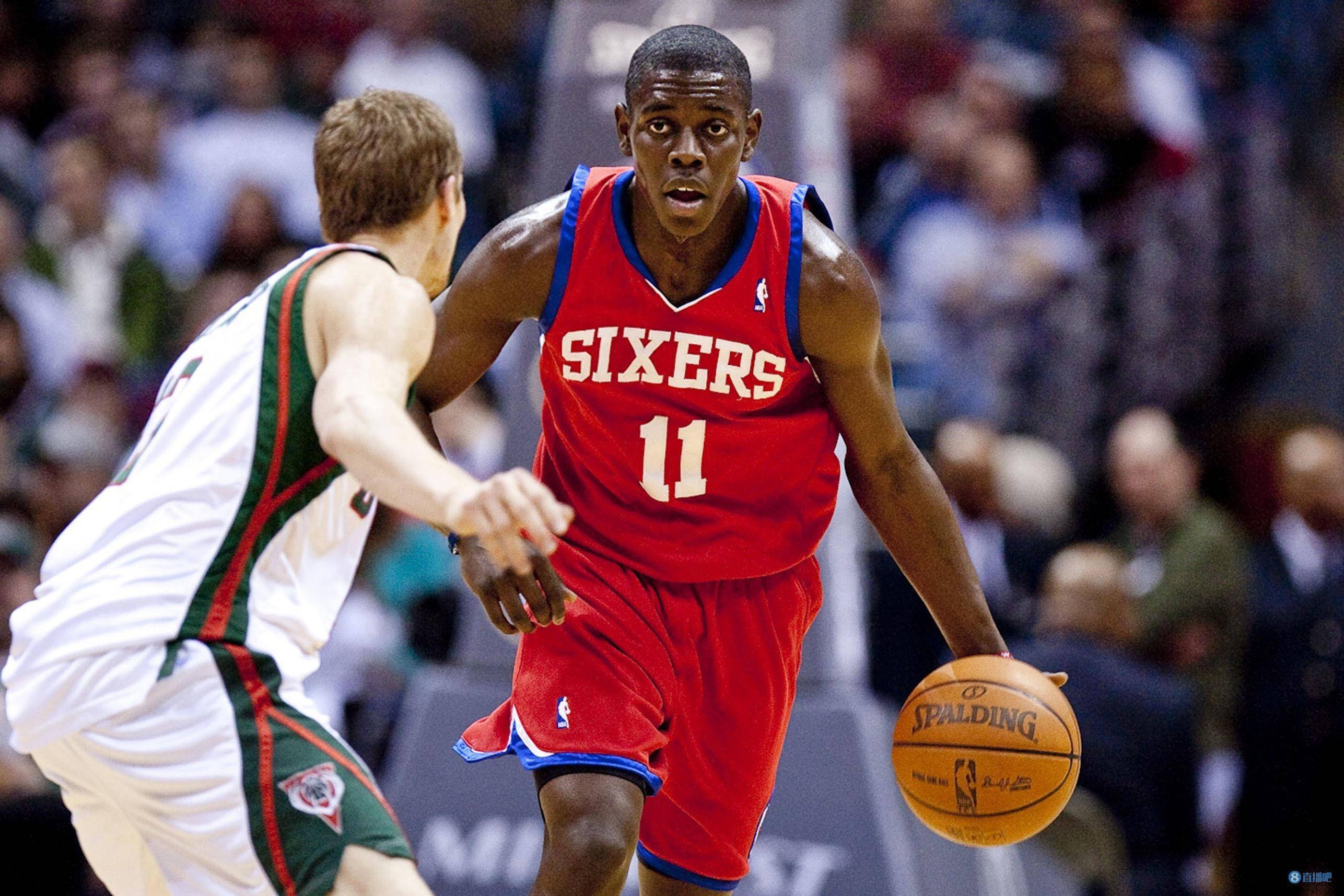 转折点!费城76人主帅复盘;足总杯今晨攻防权衡;目标明确;更衣室氛围转暖(圣安东尼奥马刺队更衣室格言) 转折点!费城76人主帅复盘;足总杯今晨攻防权衡;目标明确;更衣室氛围转暖(圣安东尼奥马刺队更衣室格言)