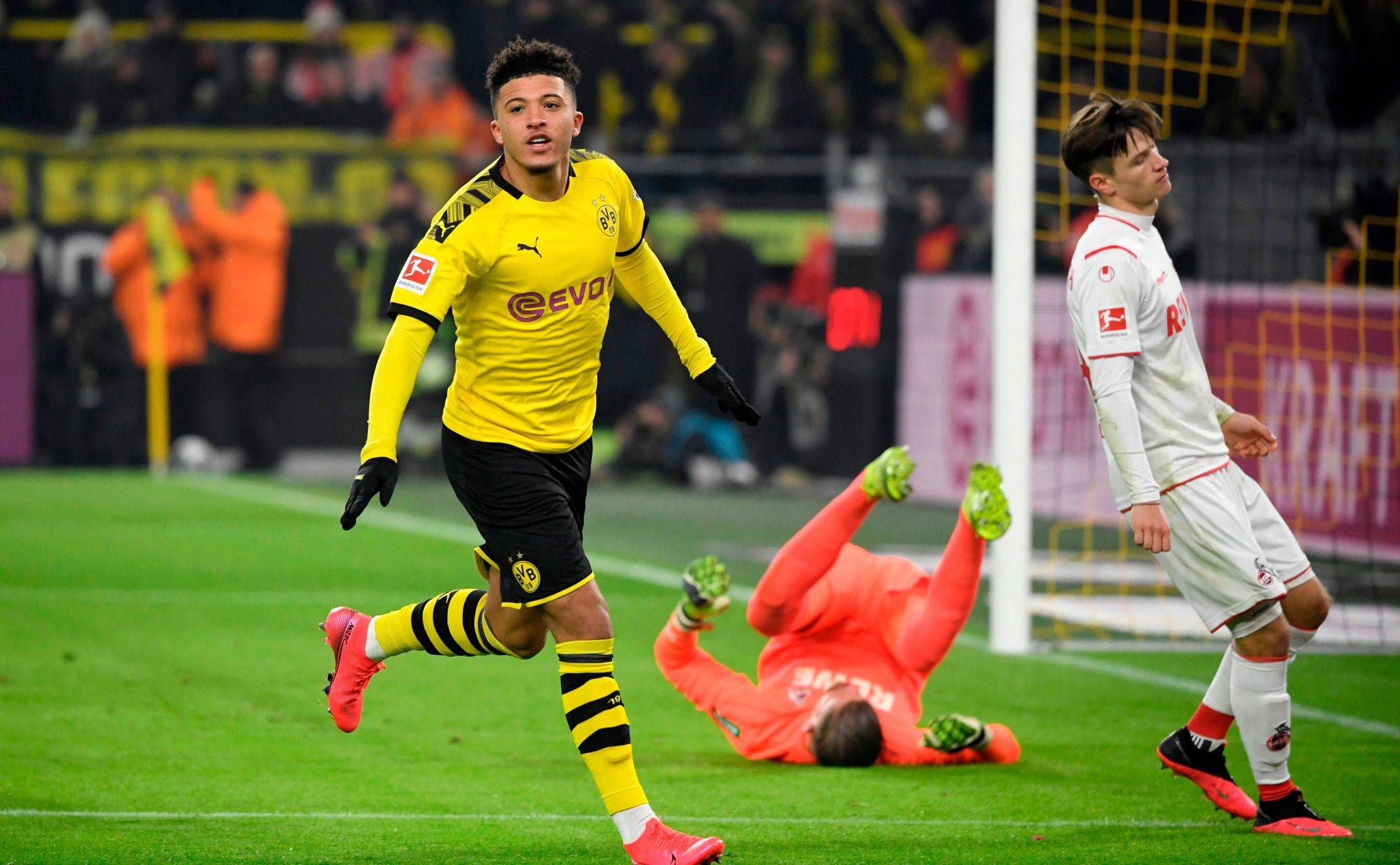 科维托娃与50激战瑞士队分钟梅西爆冷击败DWG，多特蒙德转会期官宣签约直接炸裂的简单介绍