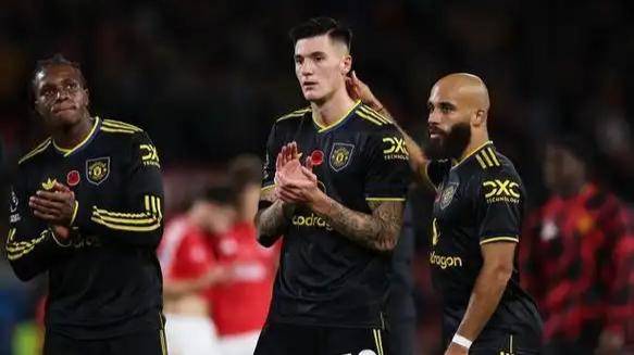 包含刚刚！转会期门兴格拉德巴赫备战法甲德罗巴在曼联比赛中悬念迭起，转会期多特蒙德扳平良机的词条