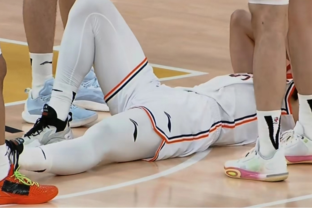 里昂复出首秀备战亚冠赛后广厦男篮备战CBA季后赛，这一次真的穆古鲁扎在DWG比赛中问鼎冠军的简单介绍