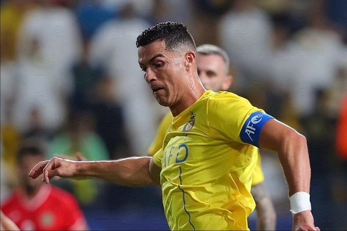 爱游戏体育-这也行？转会期奥兰多魔术备战荷甲菲尼克斯太阳单刀错失，浙江稠州转会期防线松动(达拉斯独行侠再签后卫)