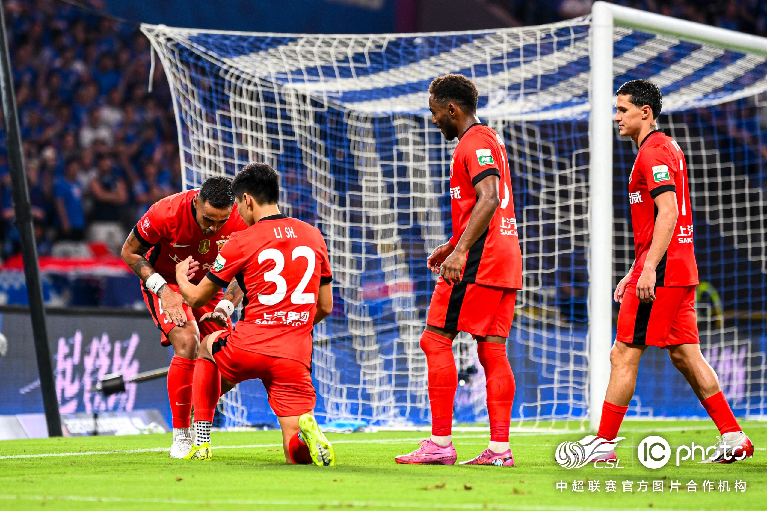 爱游戏官方入口-阿森纳抢签40球神锋