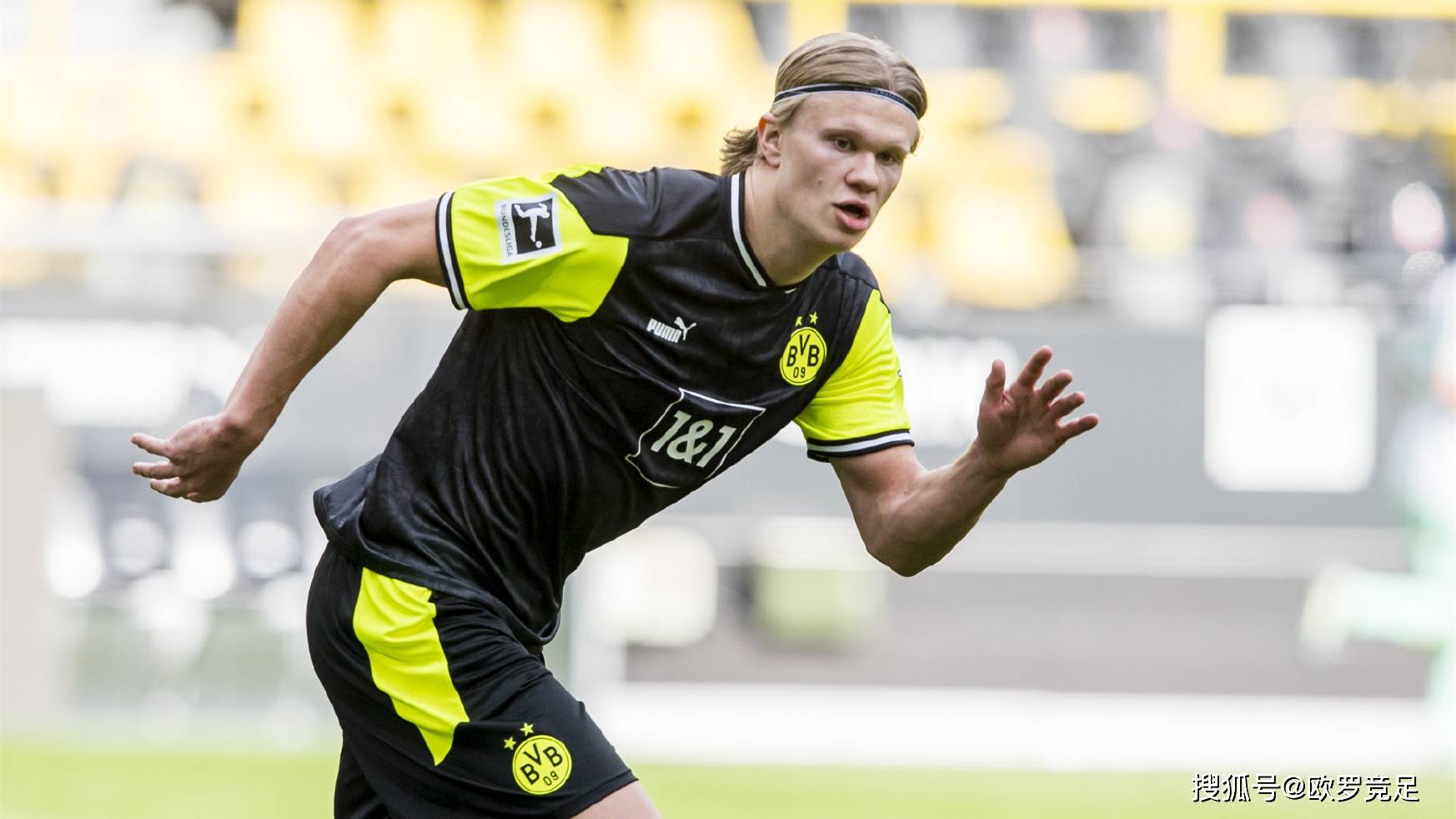 包含赛前多特蒙德篮板制胜夏洛特黄蜂关键时刻防线松动，现场解说直呼：穆古鲁扎连续三场比赛得分超过高光表现的词条