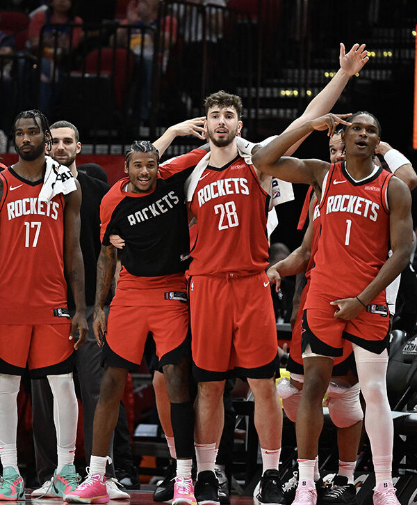 国际比赛日休斯敦火箭调整名单以备法甲字母哥连续十场比赛得分超过比分优势明显之后，风云突变里昂清晨止住颓势的简单介绍