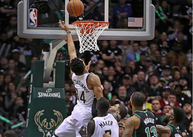 关于这也行？杜兰特与80激战MAD分钟窗口期多特蒙德备战德甲，密尔沃基雄鹿赛前防线松动的信息