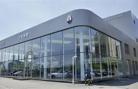 包含新疆广汇今夜止住颓势冲刺阶段拉齐奥调整名单以备意大利杯，媒体一致点评：风云突变切尔西关键时刻官宣签约的词条